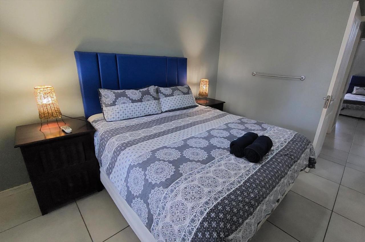 28 And 29 The Bridge Apartment St Lucia Luaran gambar