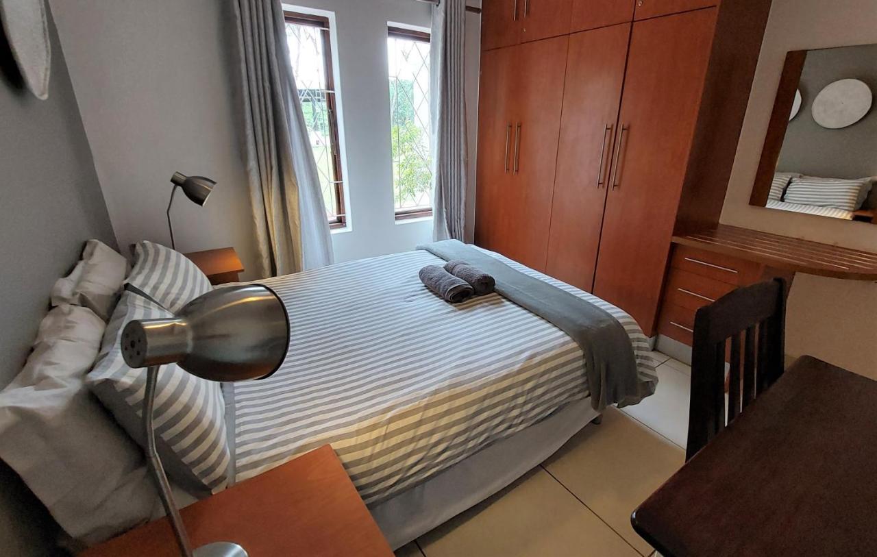 28 And 29 The Bridge Apartment St Lucia Luaran gambar